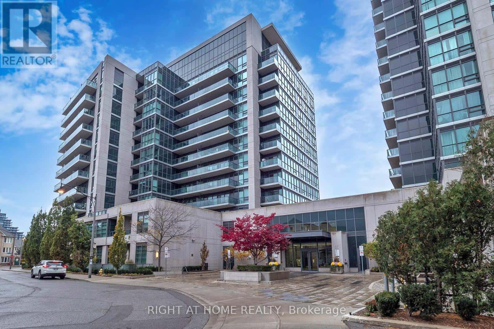 813 - 35 BRIAN PECK CRESCENT — Toronto (Thorncliffe Park), Ontario - Photo 3 of 50