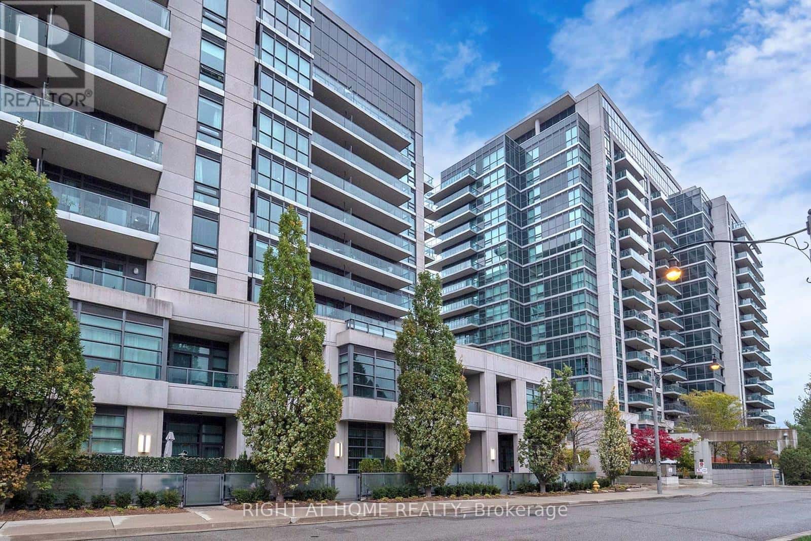 813 - 35 BRIAN PECK CRESCENT — Toronto (Thorncliffe Park), Ontario - Photo 5 of 50