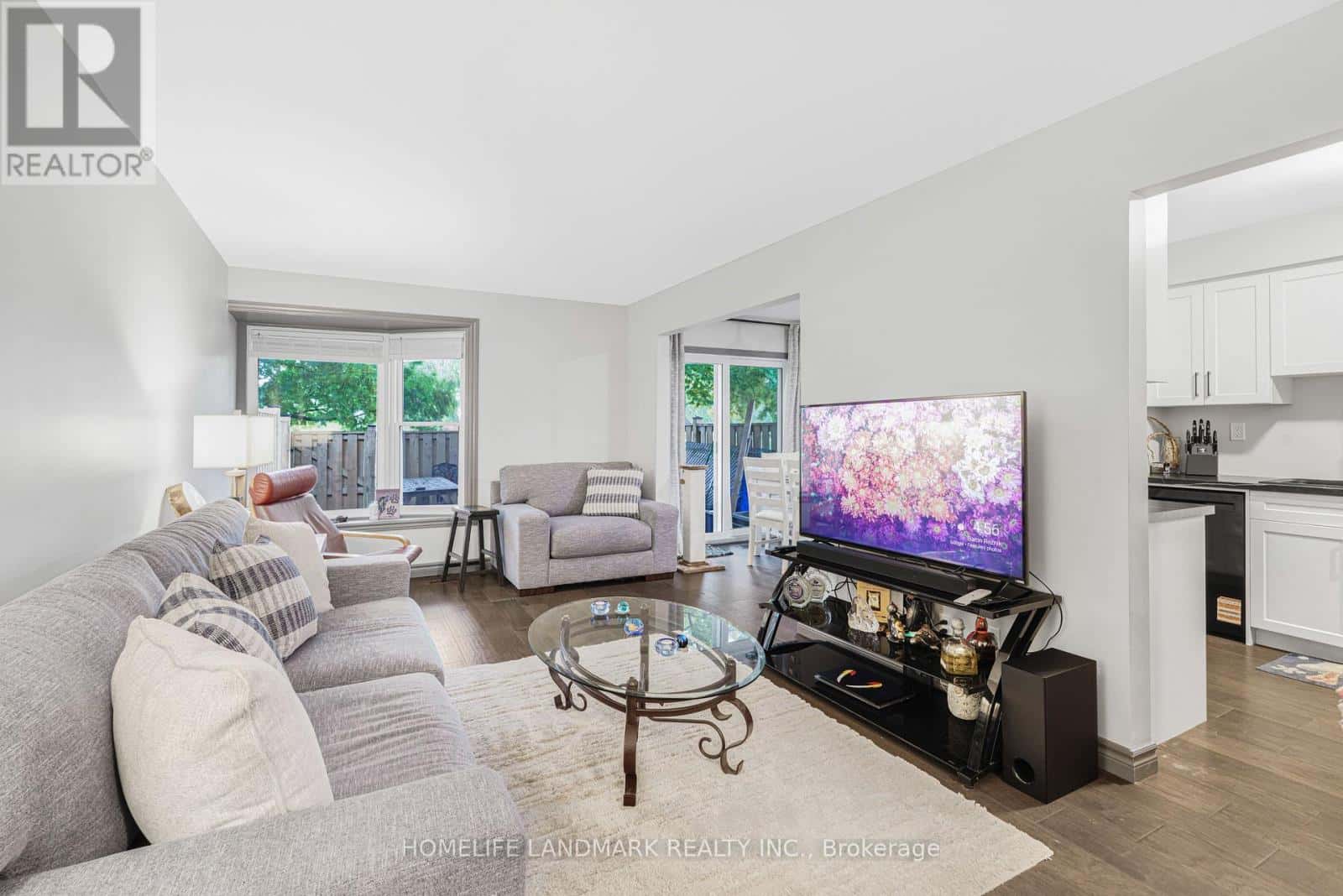 18 - 2185 FAIRCHILD BOULEVARD — Burlington (Tyandaga), Ontario - Photo 4 of 27