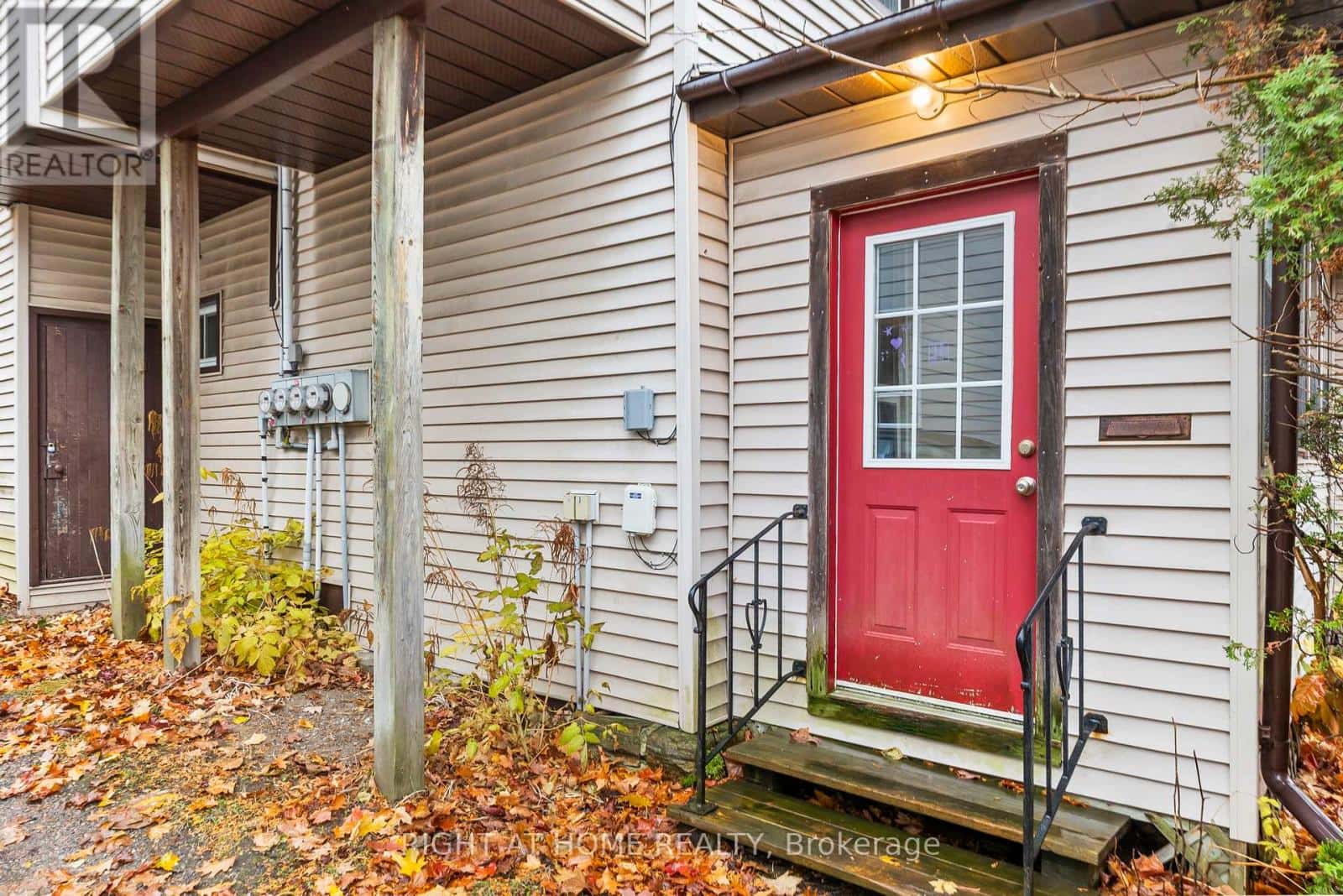 105 GIBSON STREET — Parry Sound, Ontario - Photo 4 of 33