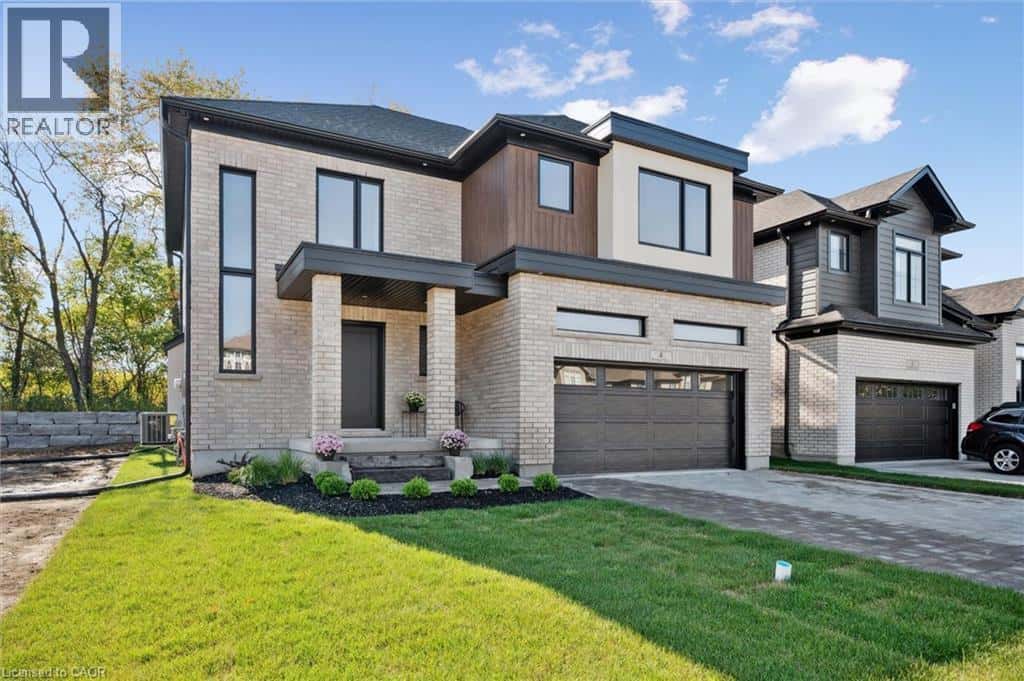 4 WINDERS Trail — Ingersoll, Ontario - Photo 2 of 38