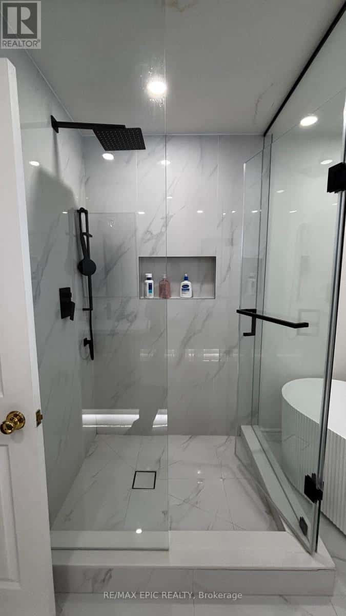 MAIN - 24 CAIRNS DRIVE — Markham (Raymerville), Ontario - Photo 4 of 14