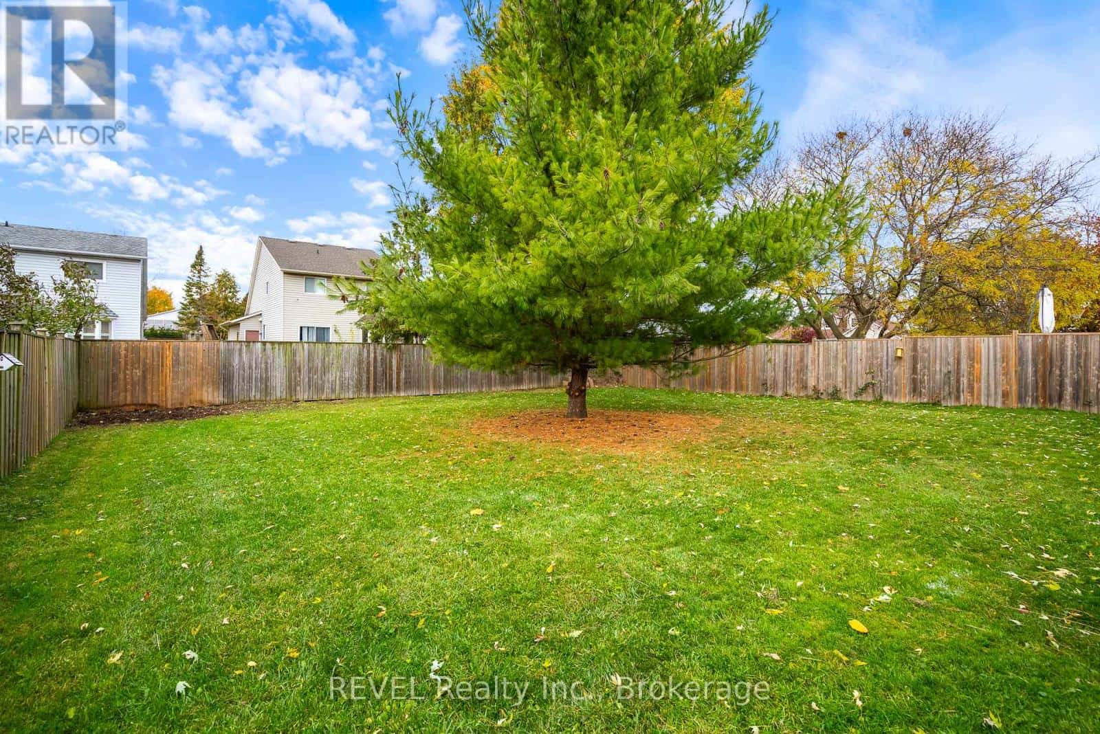 279 VANSICKLE ROAD — St. Catharines (Rykert/Vansickle), Ontario - Photo 5 of 33