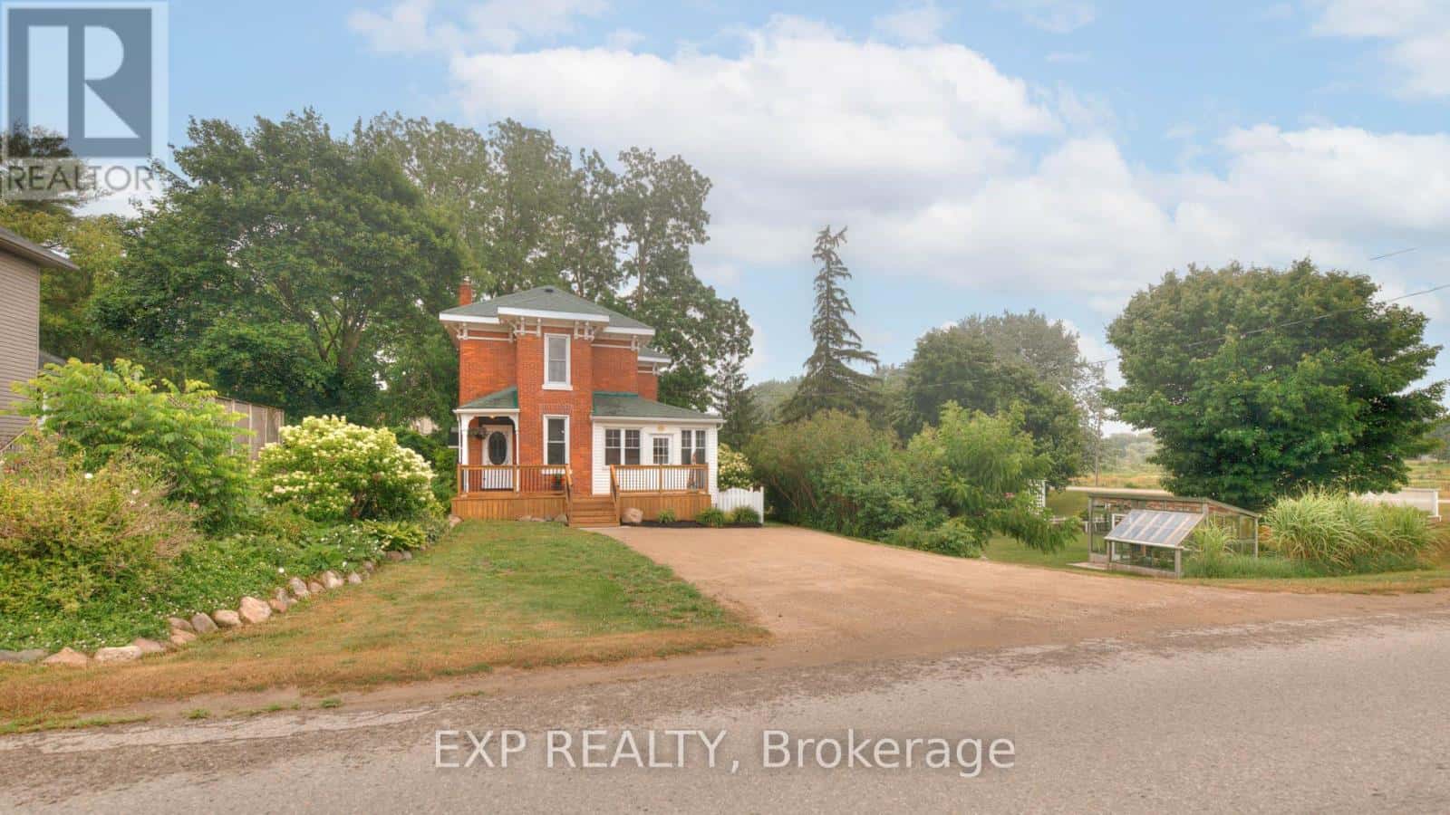 2027 VICTORIA STREET — Howick, Ontario - Photo 2 of 50