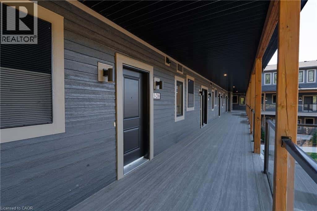 253 CRESCENT BAY Lane Unit# 206 — Huntsville, Ontario - Photo 2 of 42