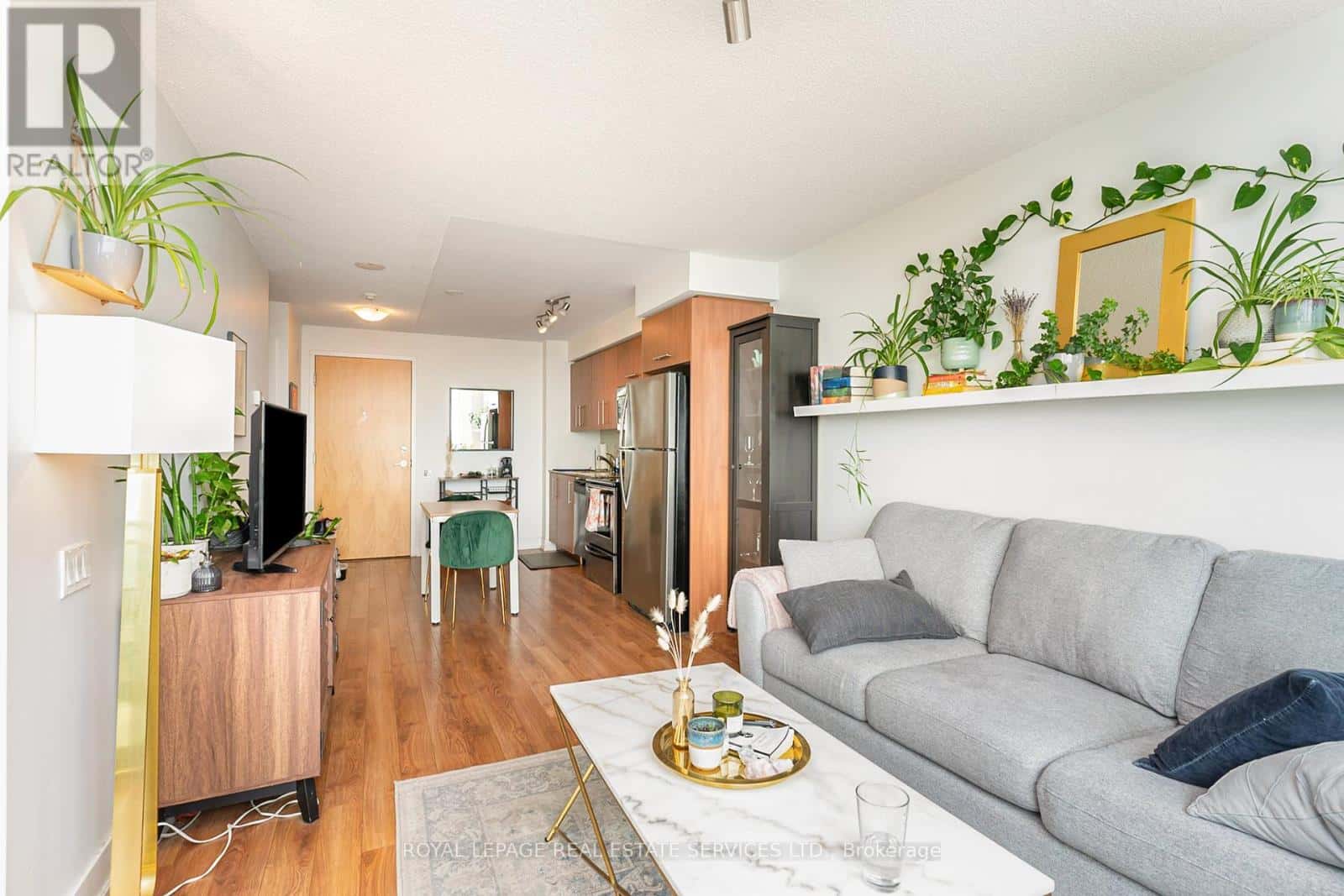 1504 - 1048 BROADVIEW AVENUE — Toronto (Broadview North), Ontario - Photo 5 of 24