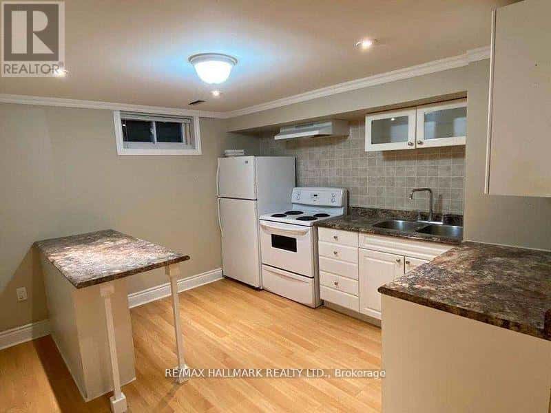 BSMNT - 24 HILLVIEW DRIVE — Newmarket (Bristol-London), Ontario - Photo 2 of 6