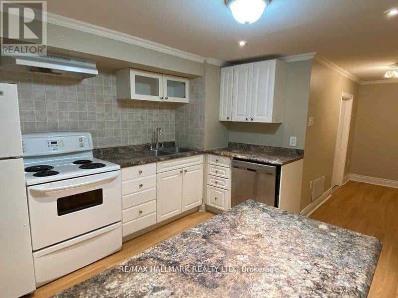 BSMNT - 24 HILLVIEW DRIVE — Newmarket (Bristol-London), Ontario - Photo 3 of 6