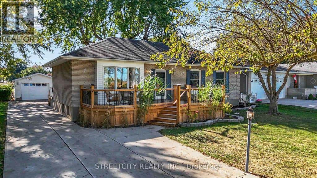 4767 St. Clair PARKWAY — St Clair, Ontario - Photo 3 of 44