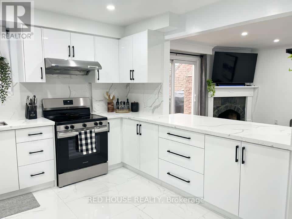 2 - 87 IRWIN ROAD — Toronto (Elms-Old Rexdale), Ontario - Photo 5 of 30