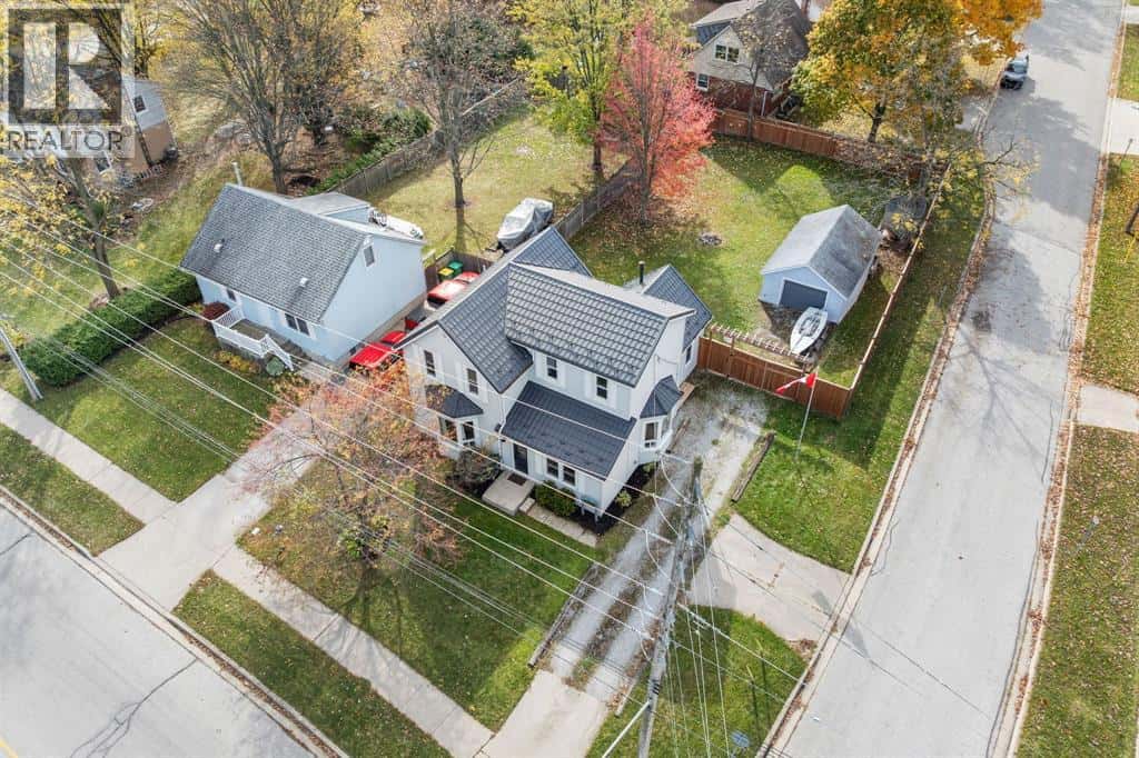 4109 Glenview AVENUE — Petrolia, Ontario - Photo 4 of 36