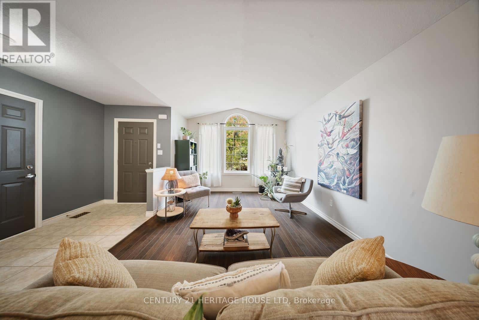 43 IDLEWILDE LANE — Hamilton (Mount Hope), Ontario - Photo 5 of 39