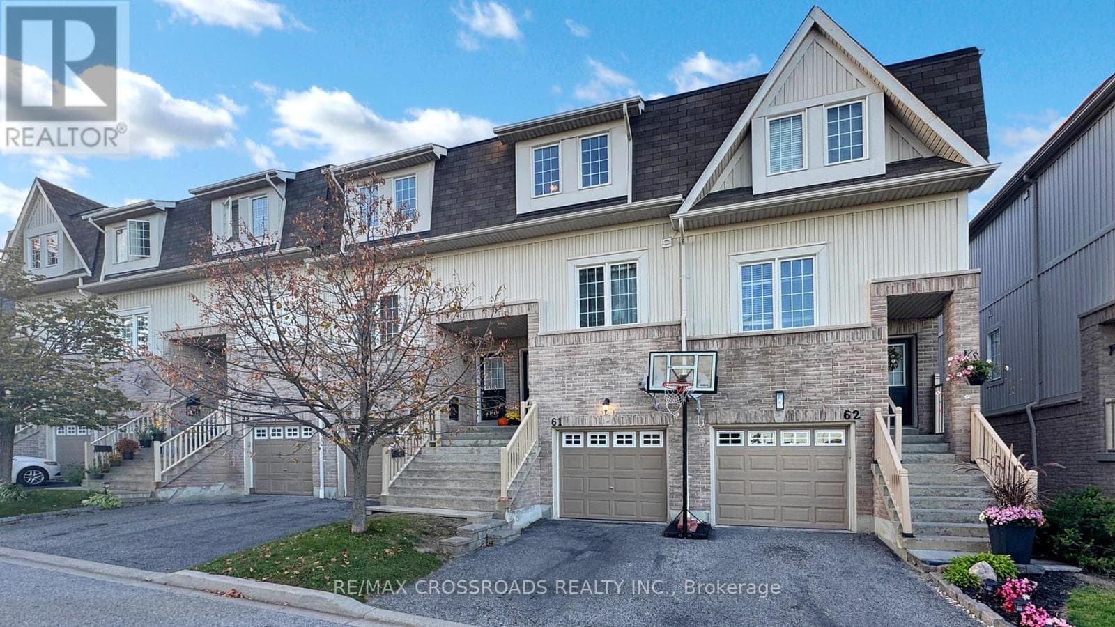 61 - 735 SHEPPARD AVENUE — Pickering (Woodlands), Ontario - Main photo
