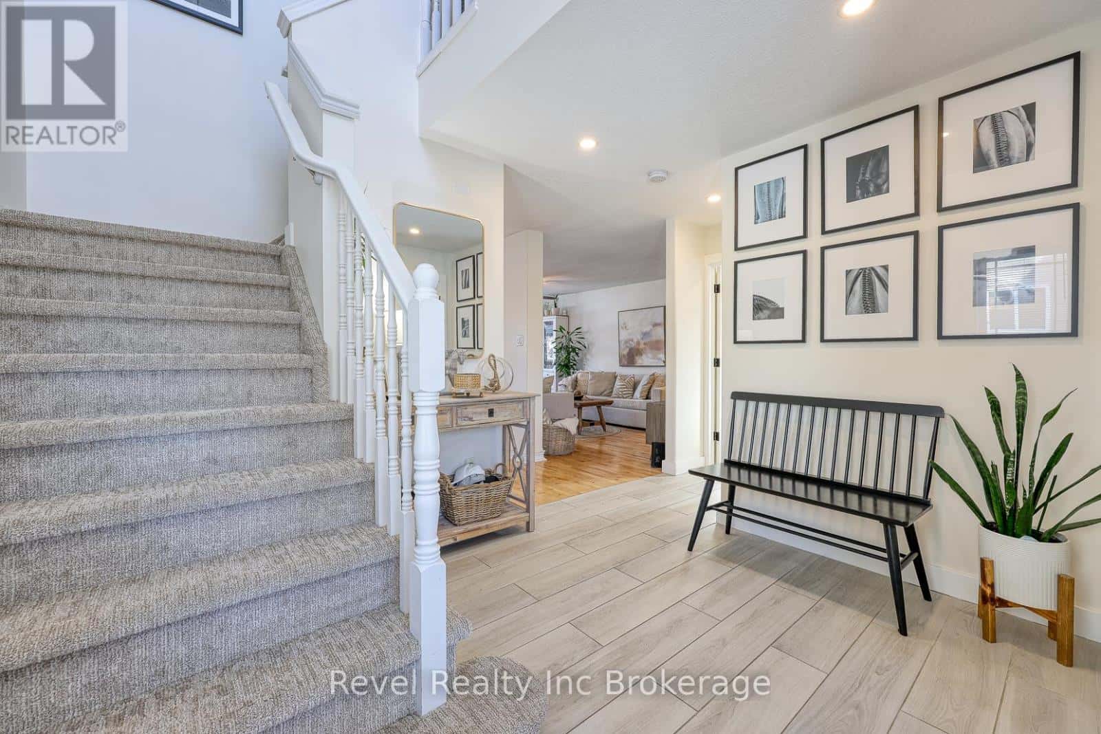 14 SCOURFIELD DRIVE — Ingersoll (Ingersoll - North), Ontario - Photo 2 of 50