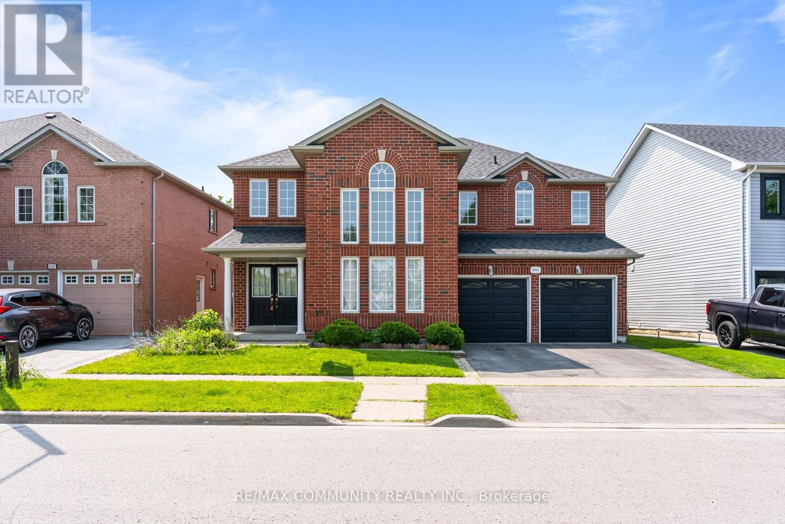 1081 LANGFORD STREET — Oshawa (Eastdale), Ontario - Main photo