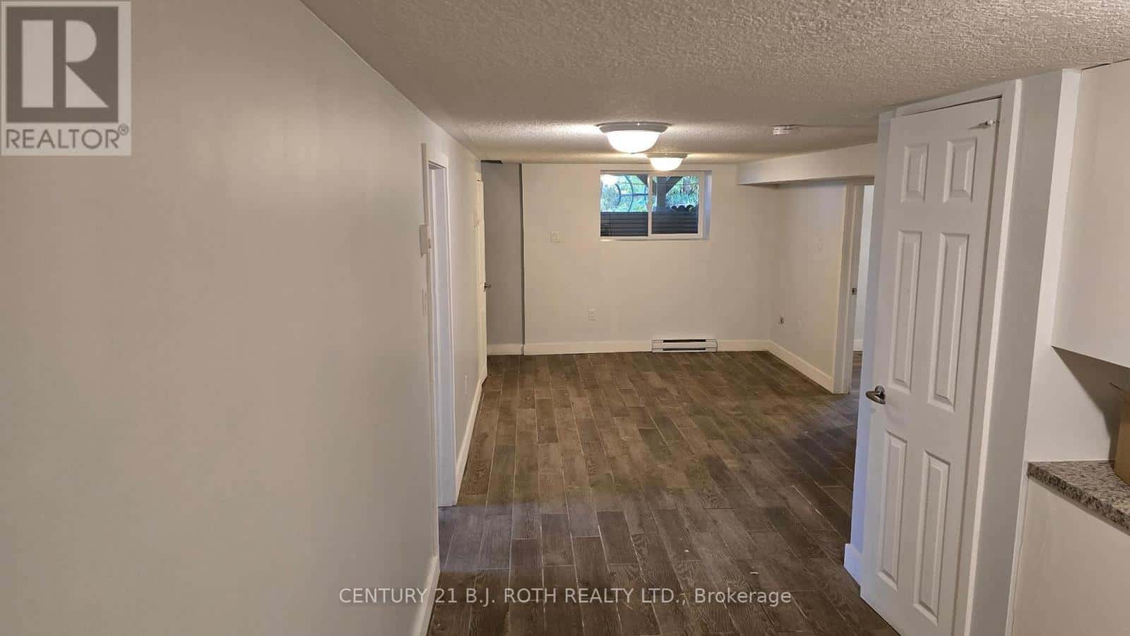 121 CUMBERLAND STREET — Barrie (Allandale), Ontario - Photo 2 of 12