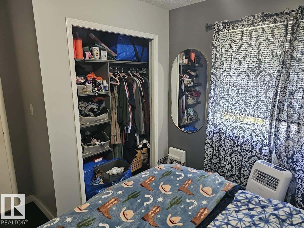 4506 49 AV — Thorsby, Alberta - Photo 5 of 33