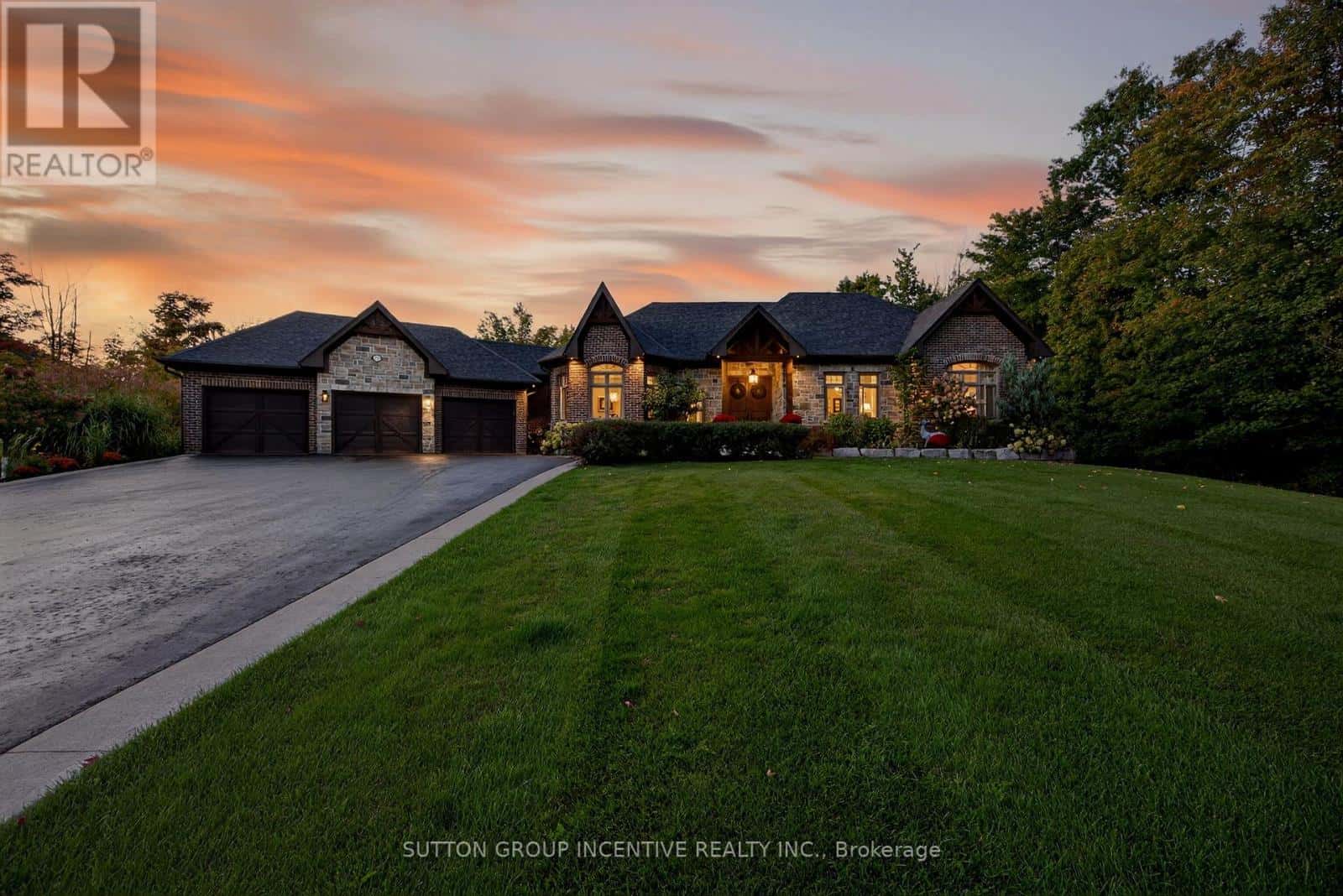 1707 WILKINSON STREET — Innisfil, Ontario - Photo 2 of 50