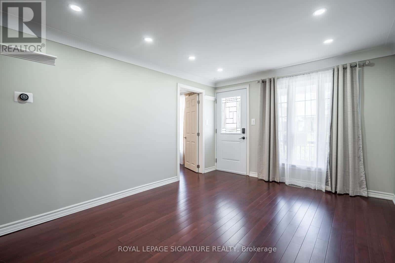 MAIN - 96 CHARLOTTE STREET — Hamilton (Rosedale), Ontario - Photo 5 of 17