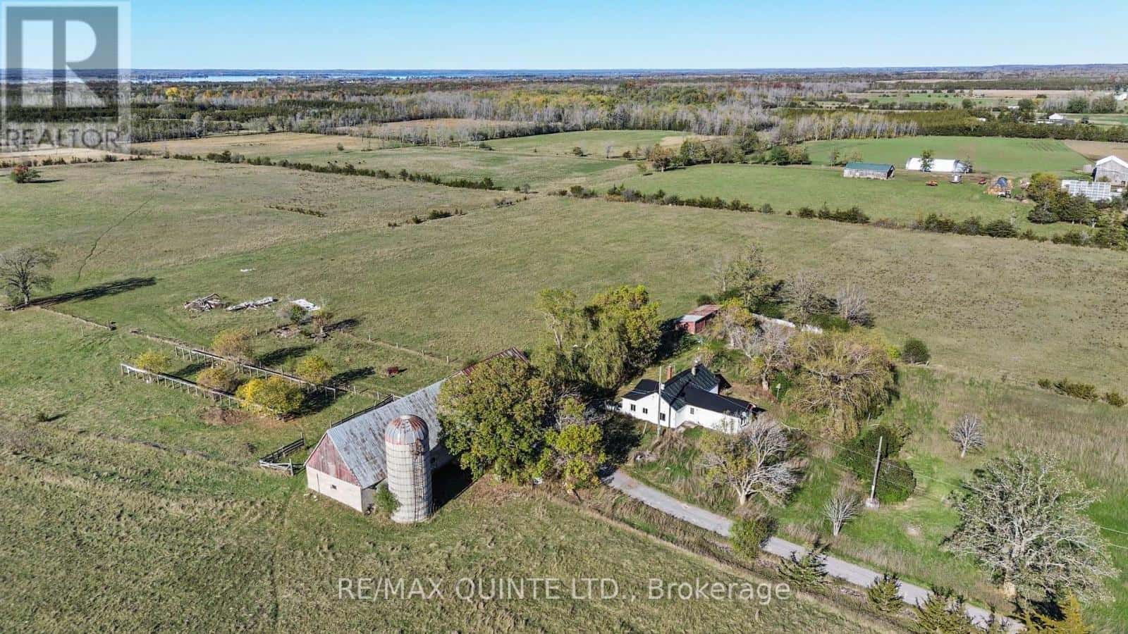 199 JERICHO ROAD — Prince Edward County (Sophiasburg Ward), Ontario - Photo 2 of 44