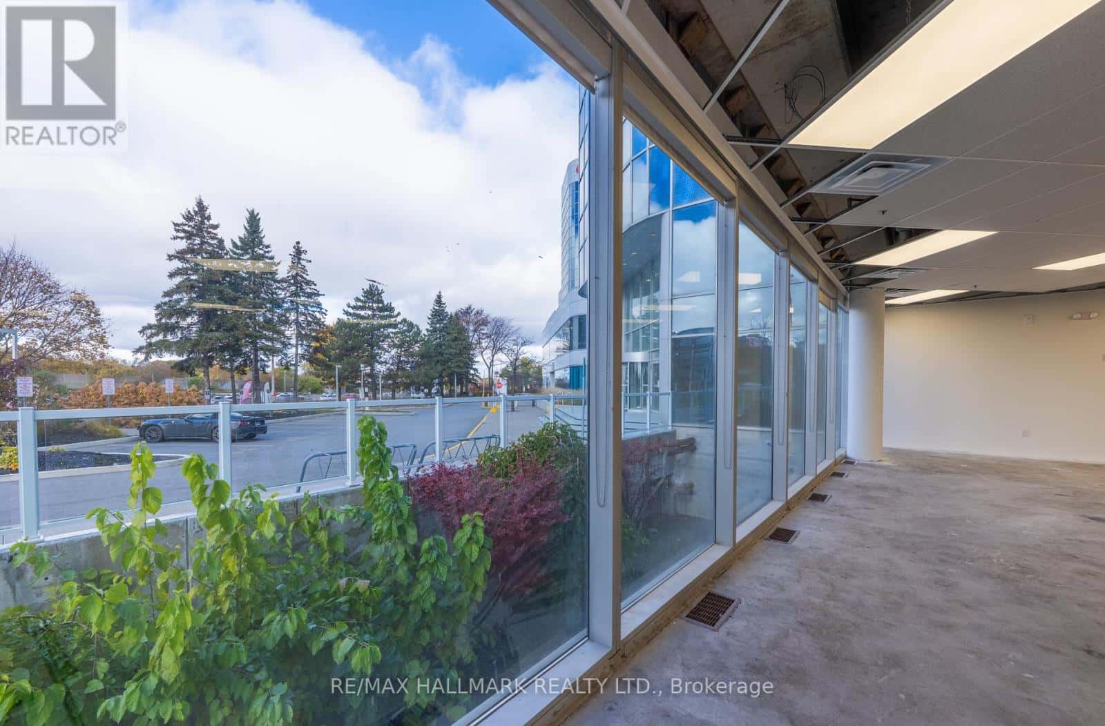 105,106,107 - 105 GORDON BAKER ROAD — Toronto (Hillcrest Village), Ontario - Photo 4 of 17