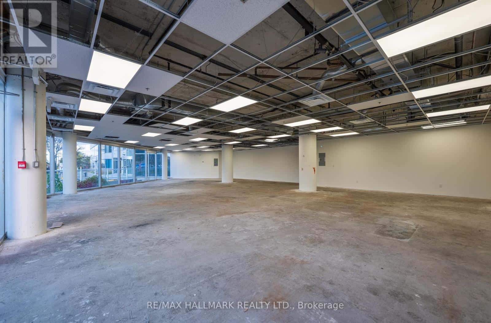 105,106,107 - 105 GORDON BAKER ROAD — Toronto (Hillcrest Village), Ontario - Photo 5 of 17