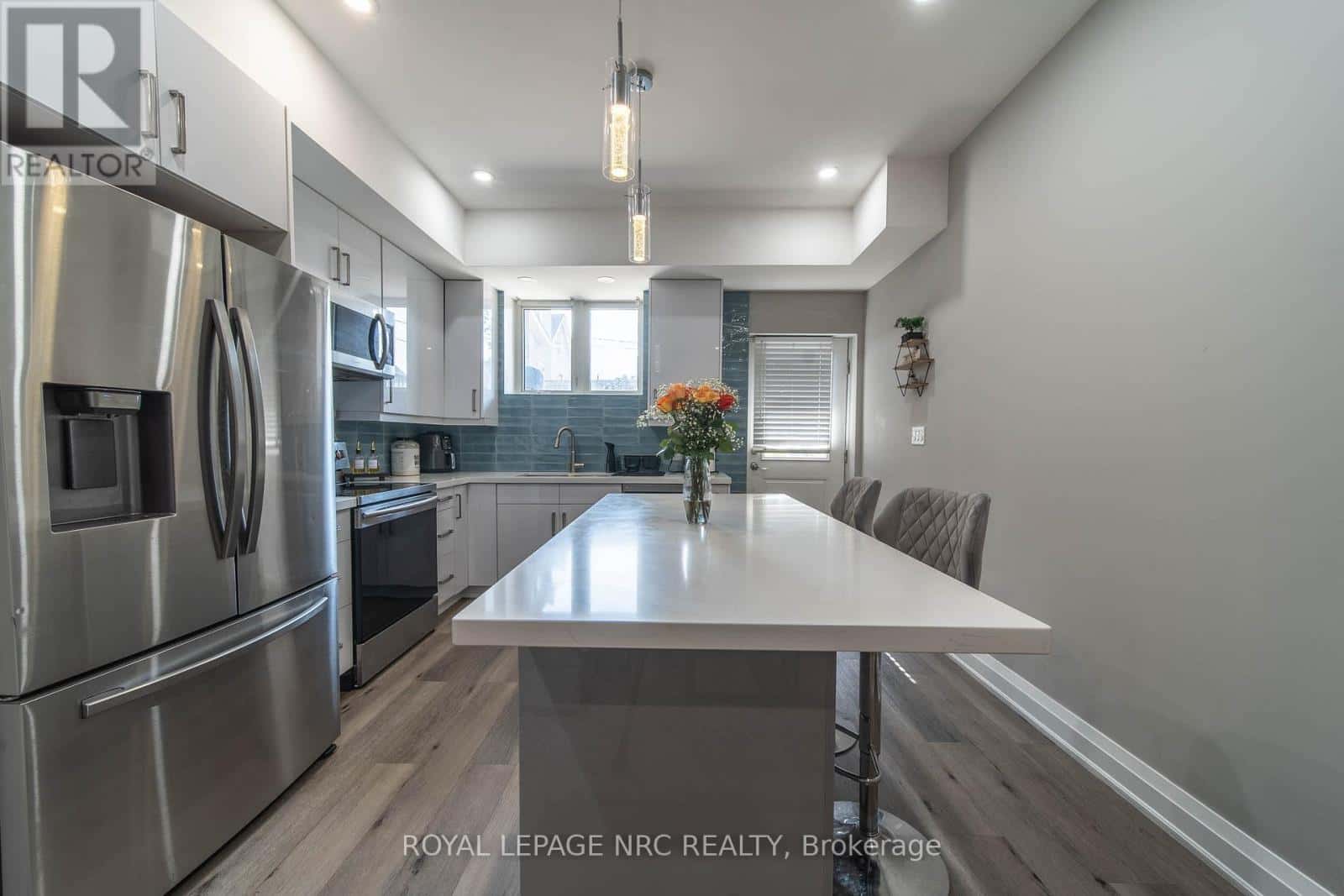 LOWER - 37A ORMONDE AVENUE — St. Catharines (Facer), Ontario - Photo 2 of 10