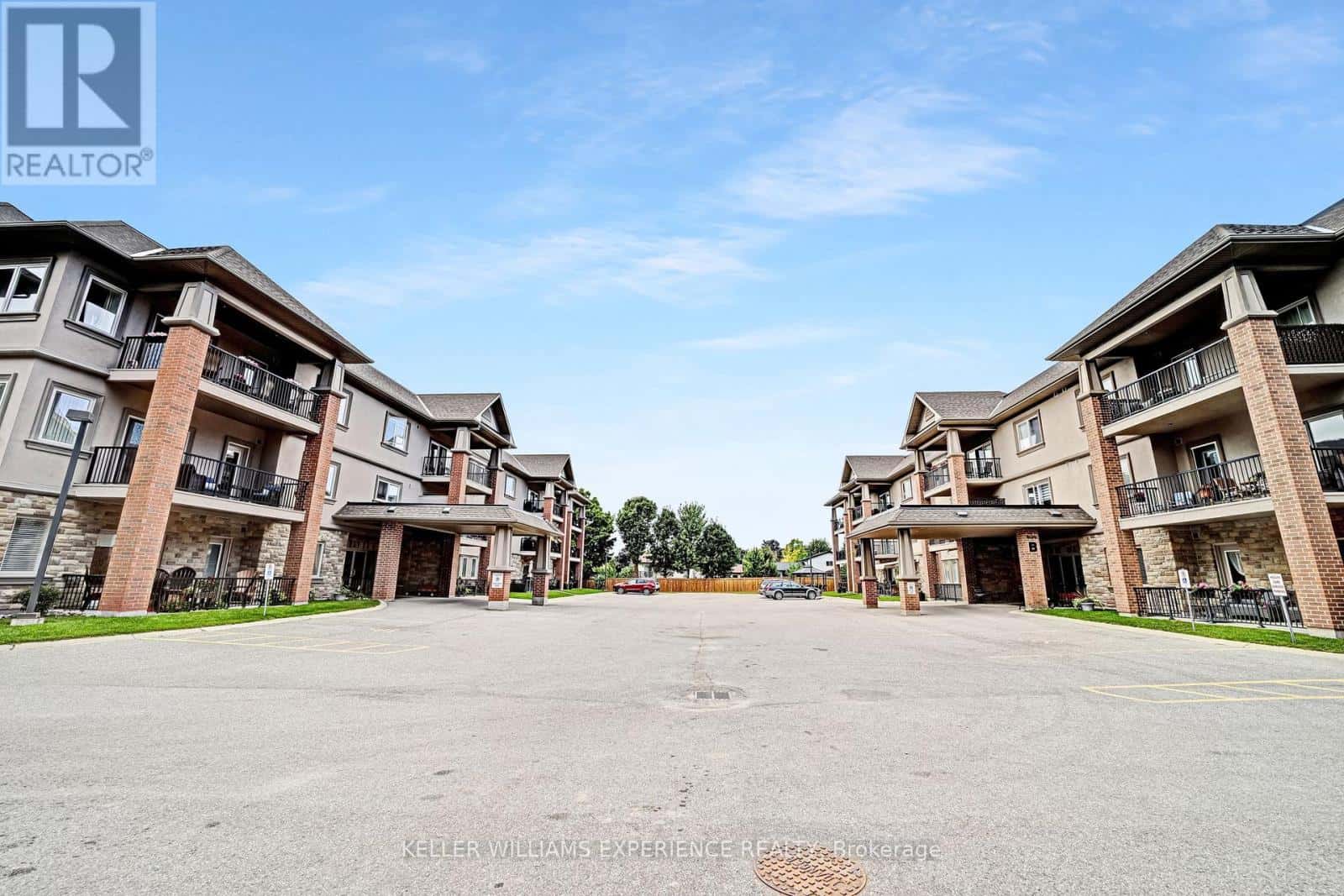 103 - 19B YONGE STREET N — Springwater (Elmvale), Ontario - Photo 3 of 40