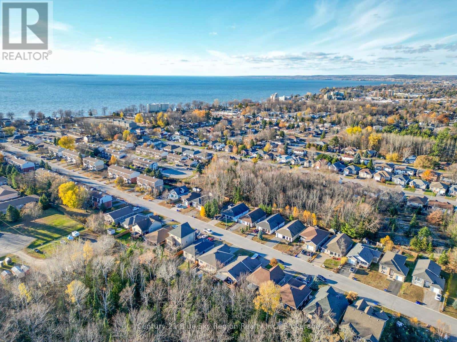 211 THELMA AVENUE — North Bay (Ferris), Ontario - Photo 4 of 47