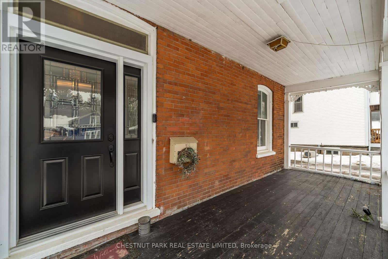 12 MAPLE AVENUE — Prince Edward County (Picton), Ontario - Photo 5 of 31