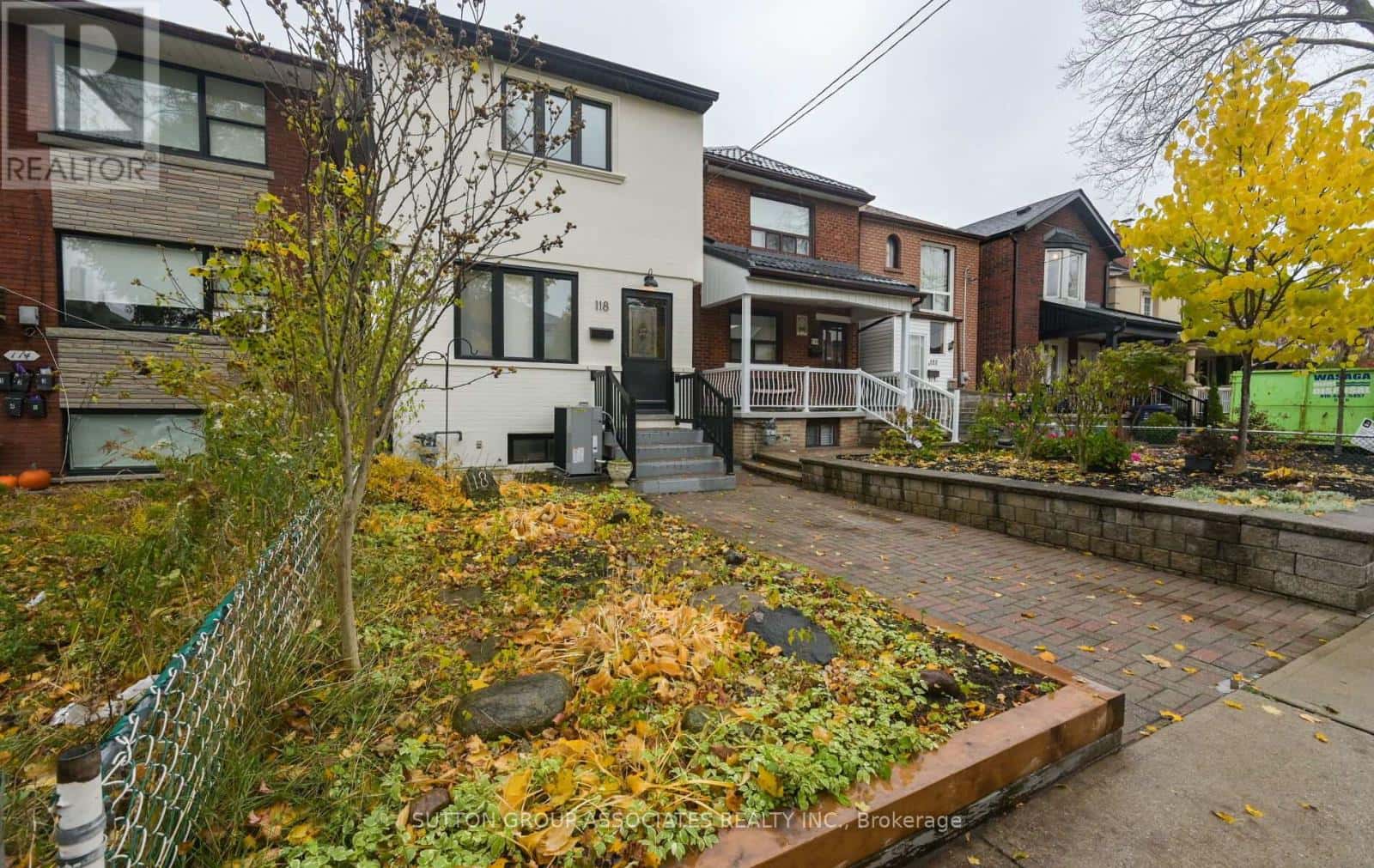 2ND FLOOR - 118 NAIRN AVENUE — Toronto (Corso Italia-Davenport), Ontario - Photo 2 of 20