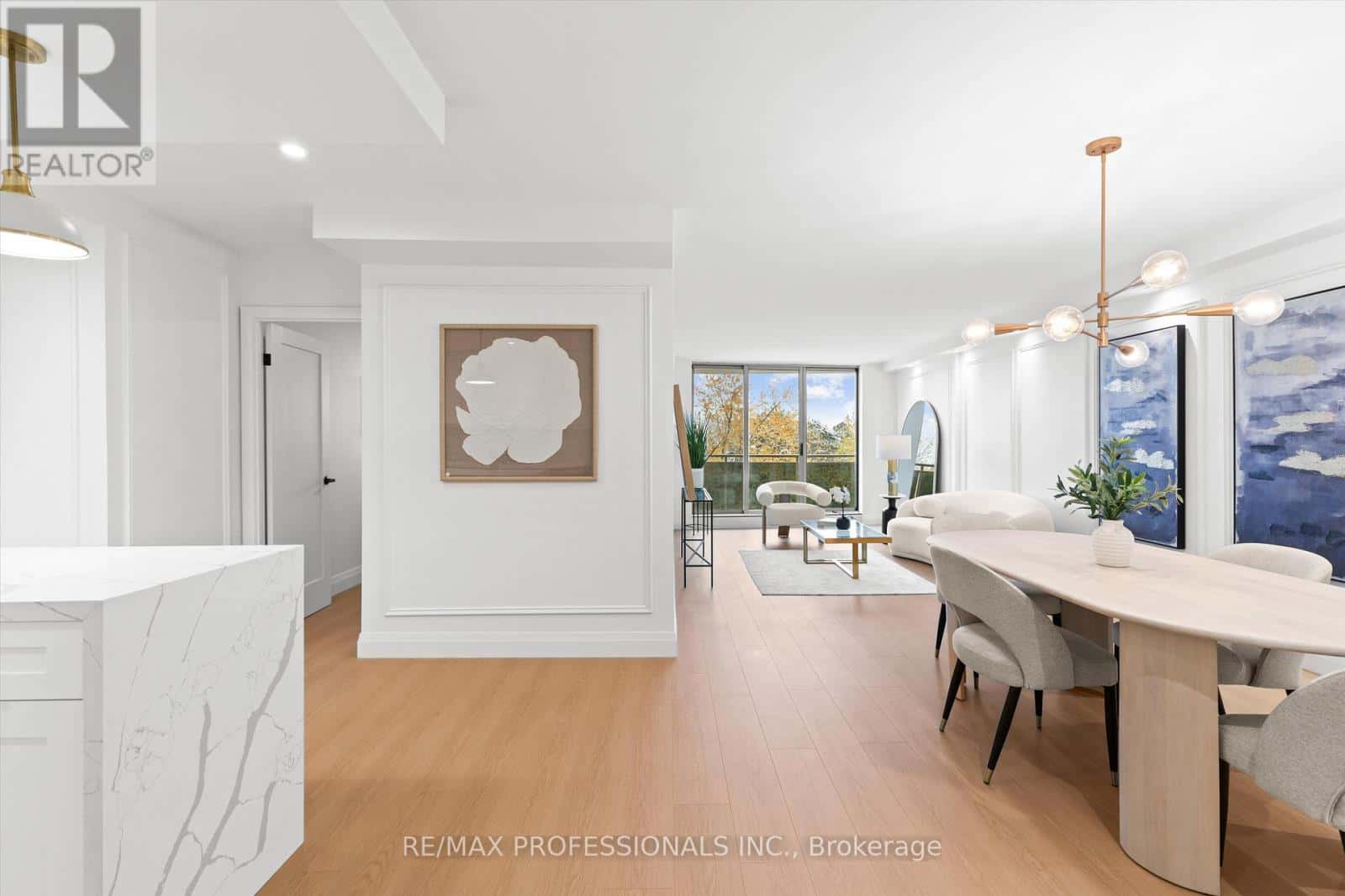 508 - 820 BURNHAMTHORPE ROAD — Toronto (Markland Wood), Ontario - Photo 4 of 23