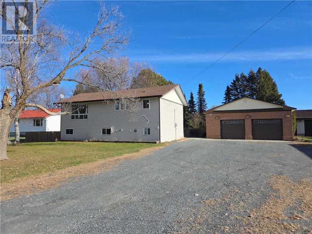 4436 Hector Crescent — Hanmer, Ontario - Main photo