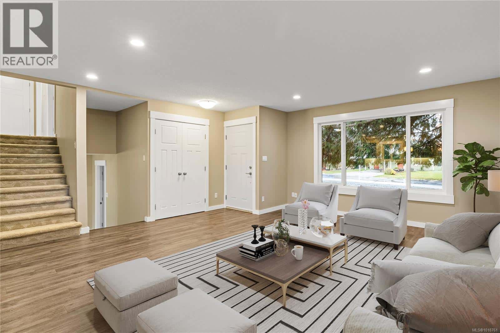 642 Forsyth Ave — Parksville, British Columbia - Photo 3 of 43