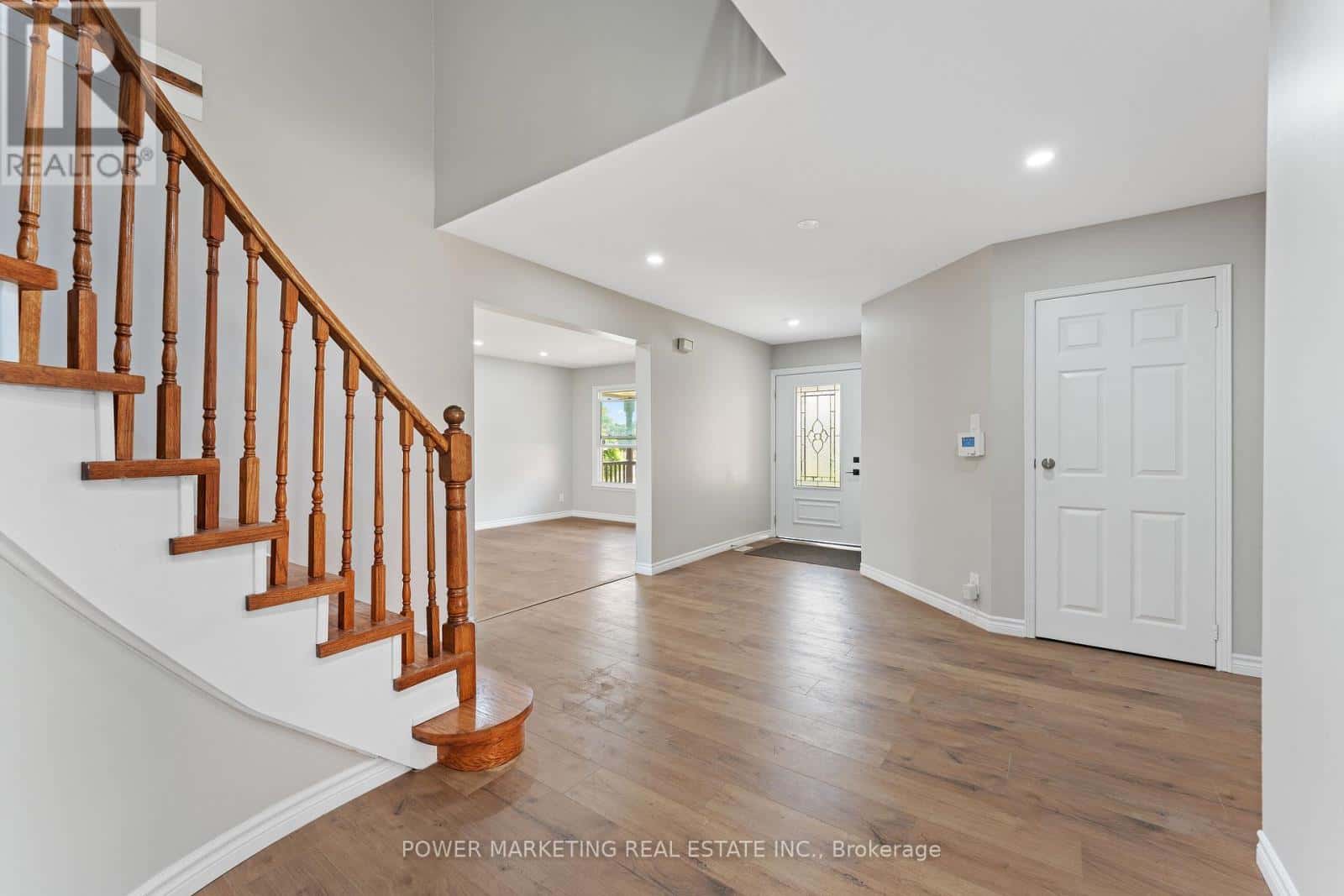 3 NEWBURY CRESCENT — Brampton (Westgate), Ontario - Photo 5 of 44