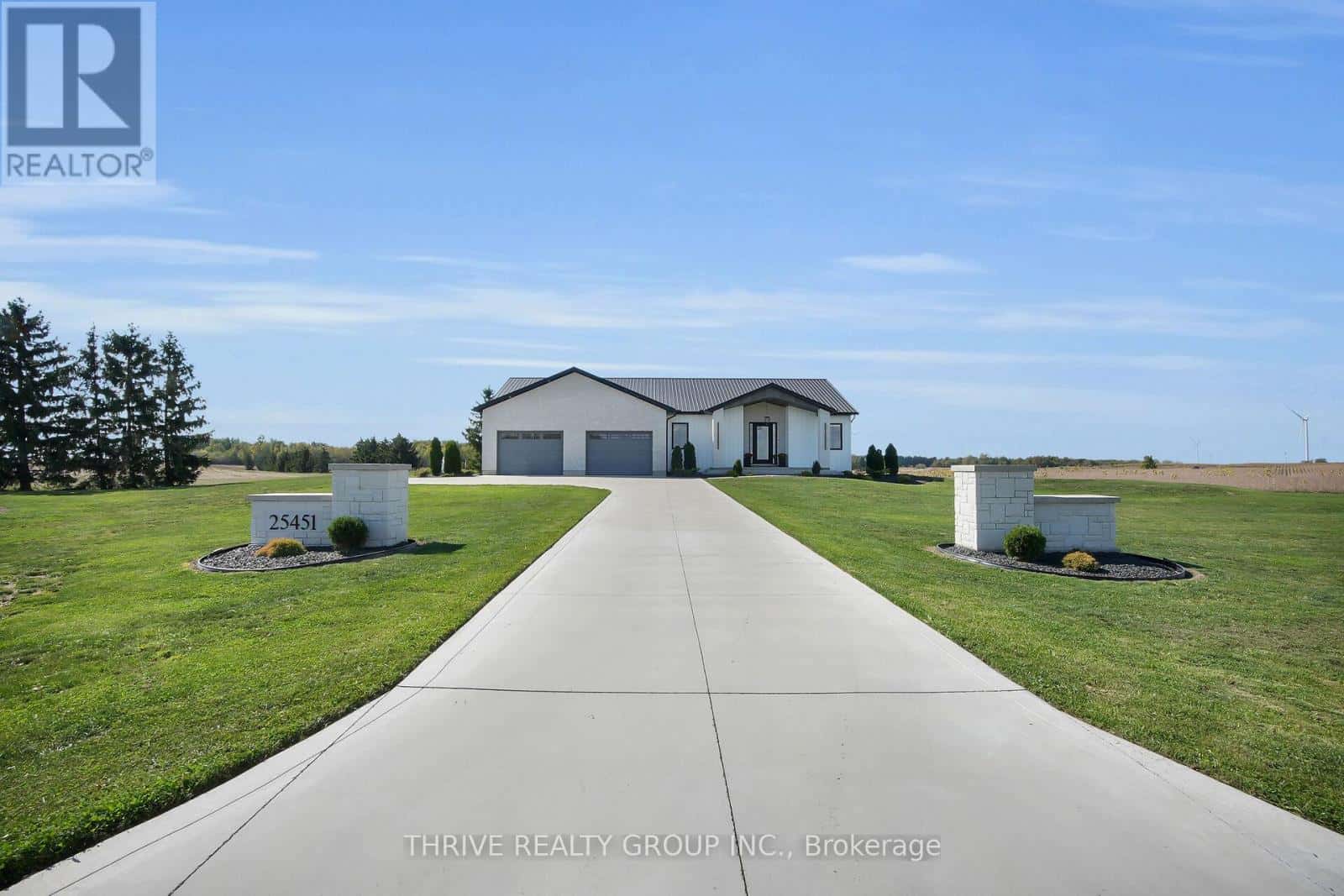 25451 WOOD ROAD — Adelaide Metcalfe, Ontario - Photo 3 of 50