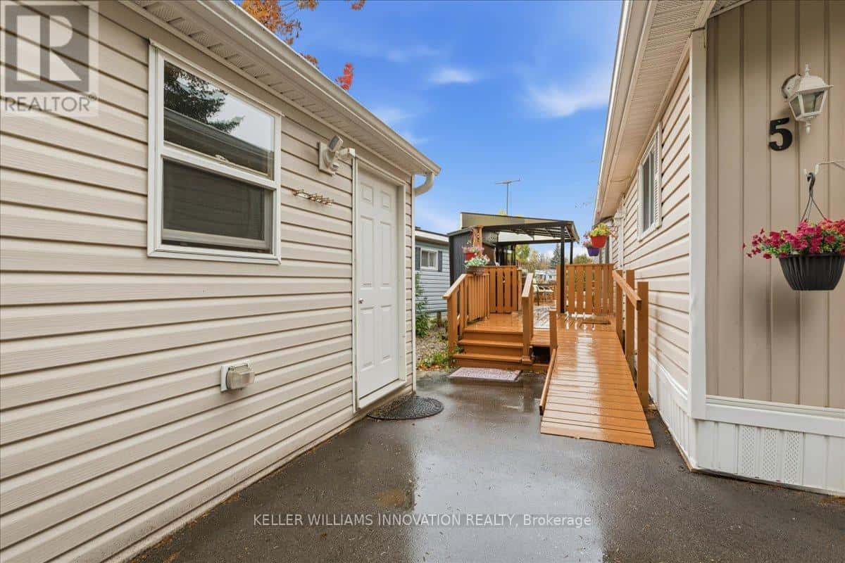 5 BUSH LANE — Puslinch, Ontario - Photo 4 of 30