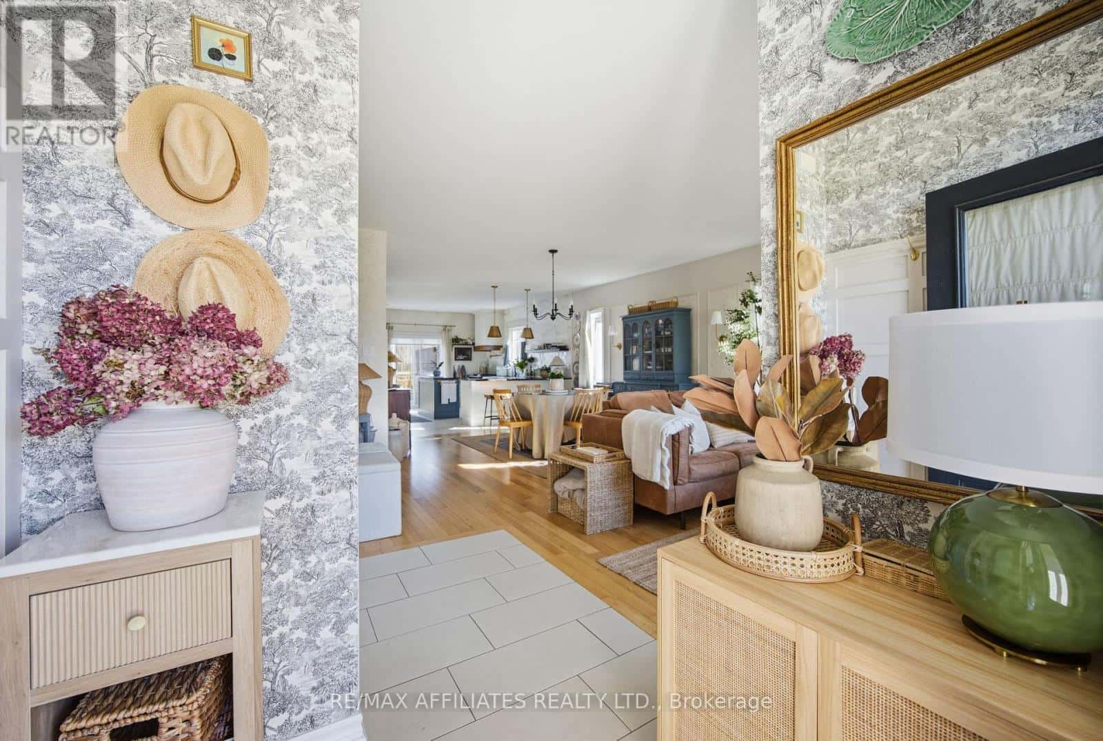 19 SENATORS GATE DRIVE — Perth, Ontario - Photo 4 of 48