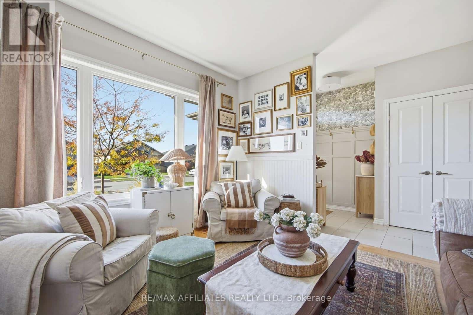 19 SENATORS GATE DRIVE — Perth, Ontario - Photo 5 of 48