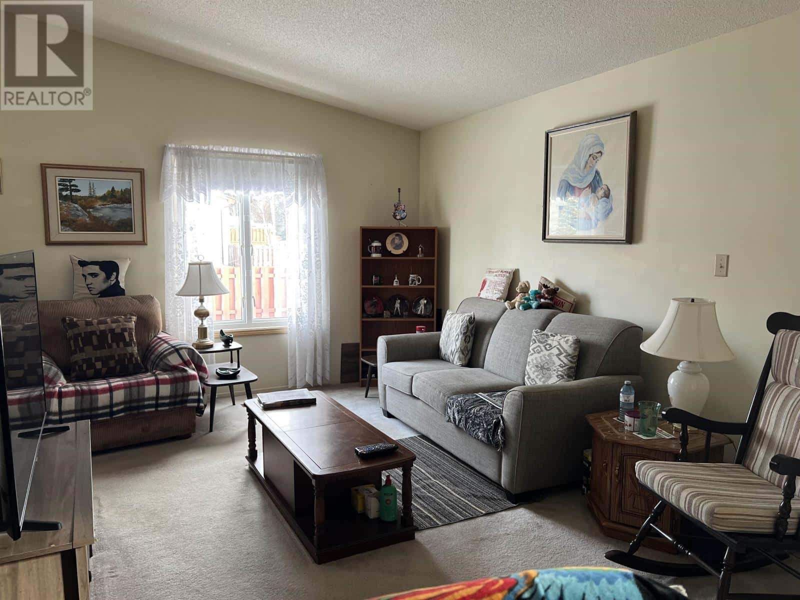 32 Hemlo DR — Marathon, Ontario - Photo 2 of 21