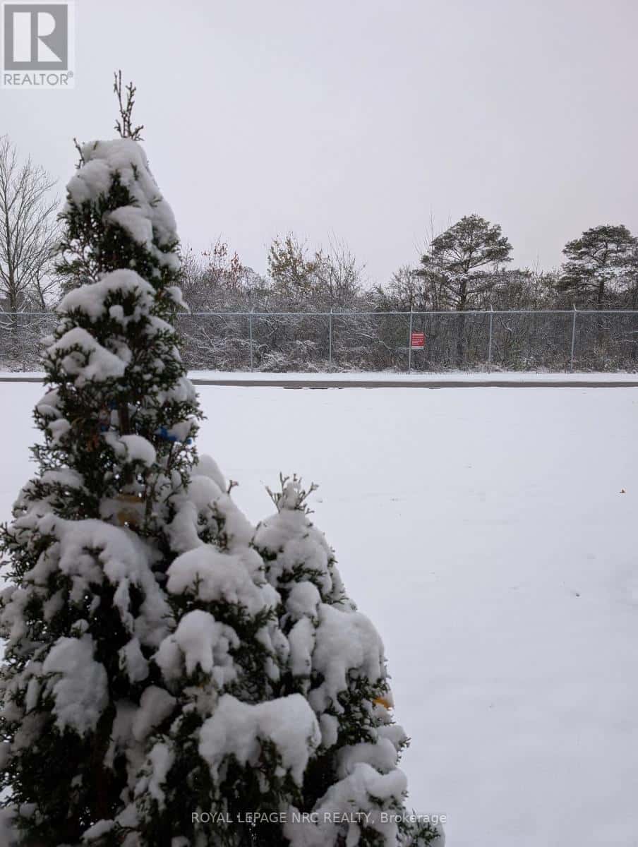 7623 RONNIE CRESCENT S — Niagara Falls (Marineland), Ontario - Photo 5 of 24