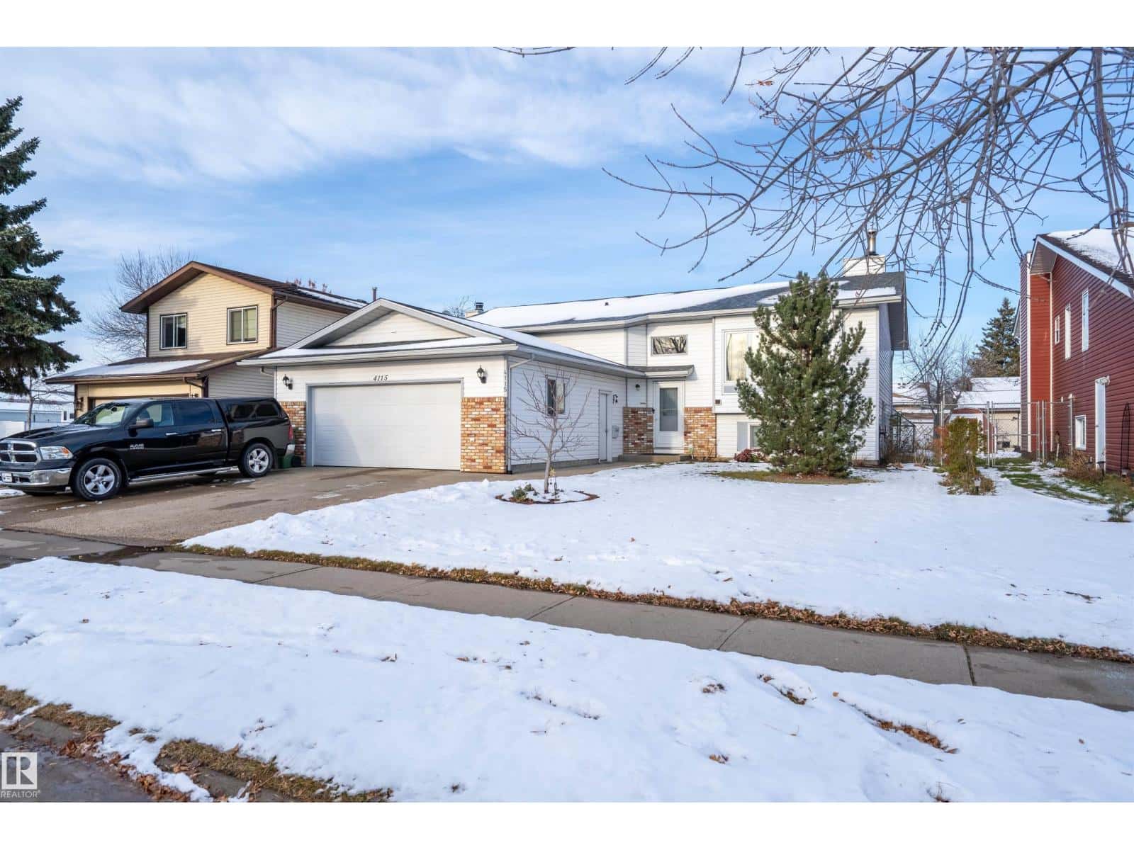 4115 40 Avenue — Bonnyville Town, Alberta - Photo 2 of 38