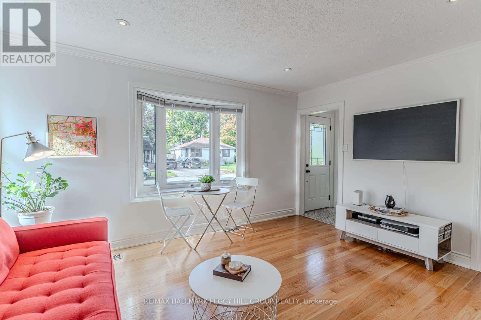 5 NEWTON STREET — Barrie (Wellington), Ontario - Photo 5 of 20