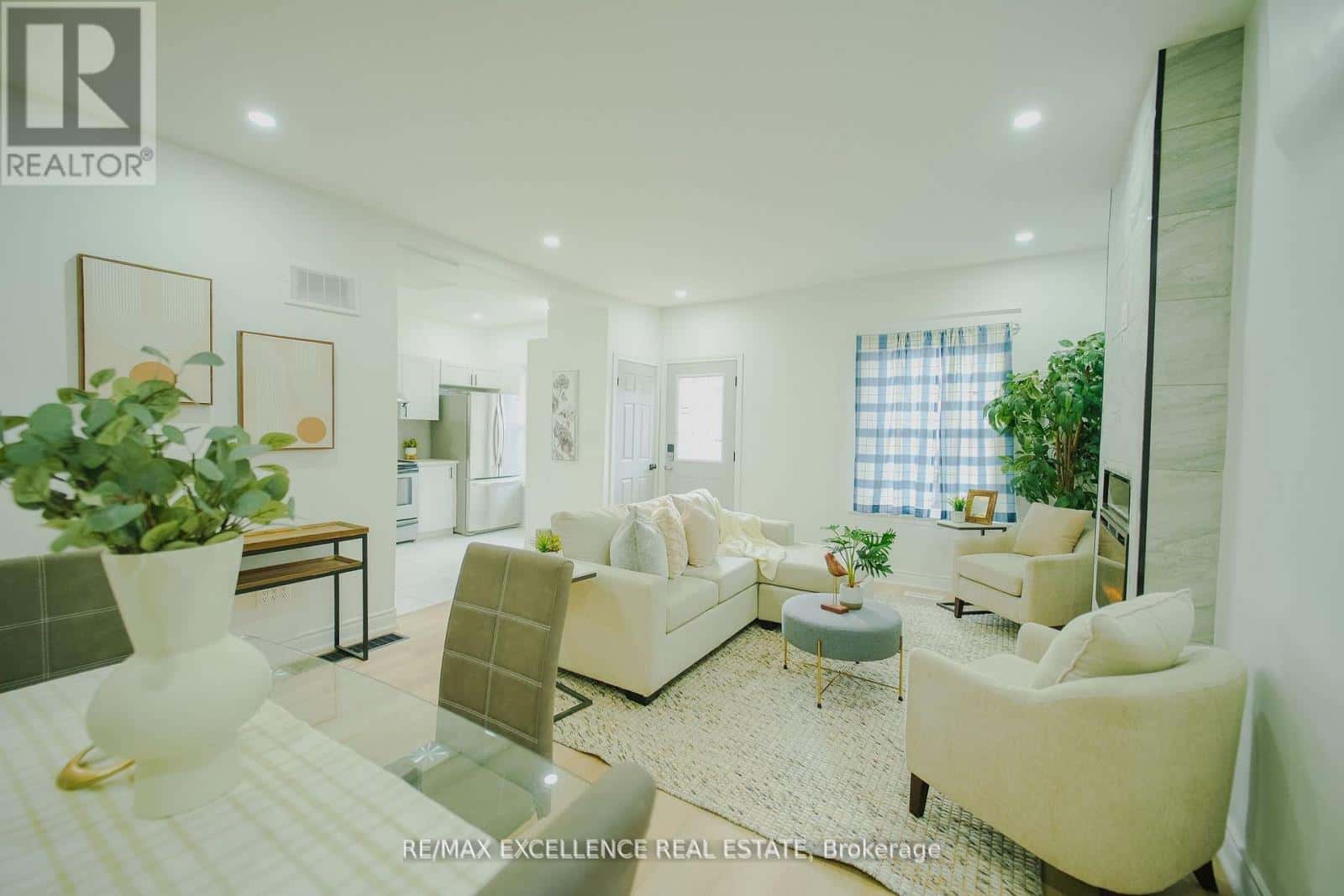 11 EAST 25TH STREET — Hamilton (Eastmount), Ontario - Photo 3 of 26