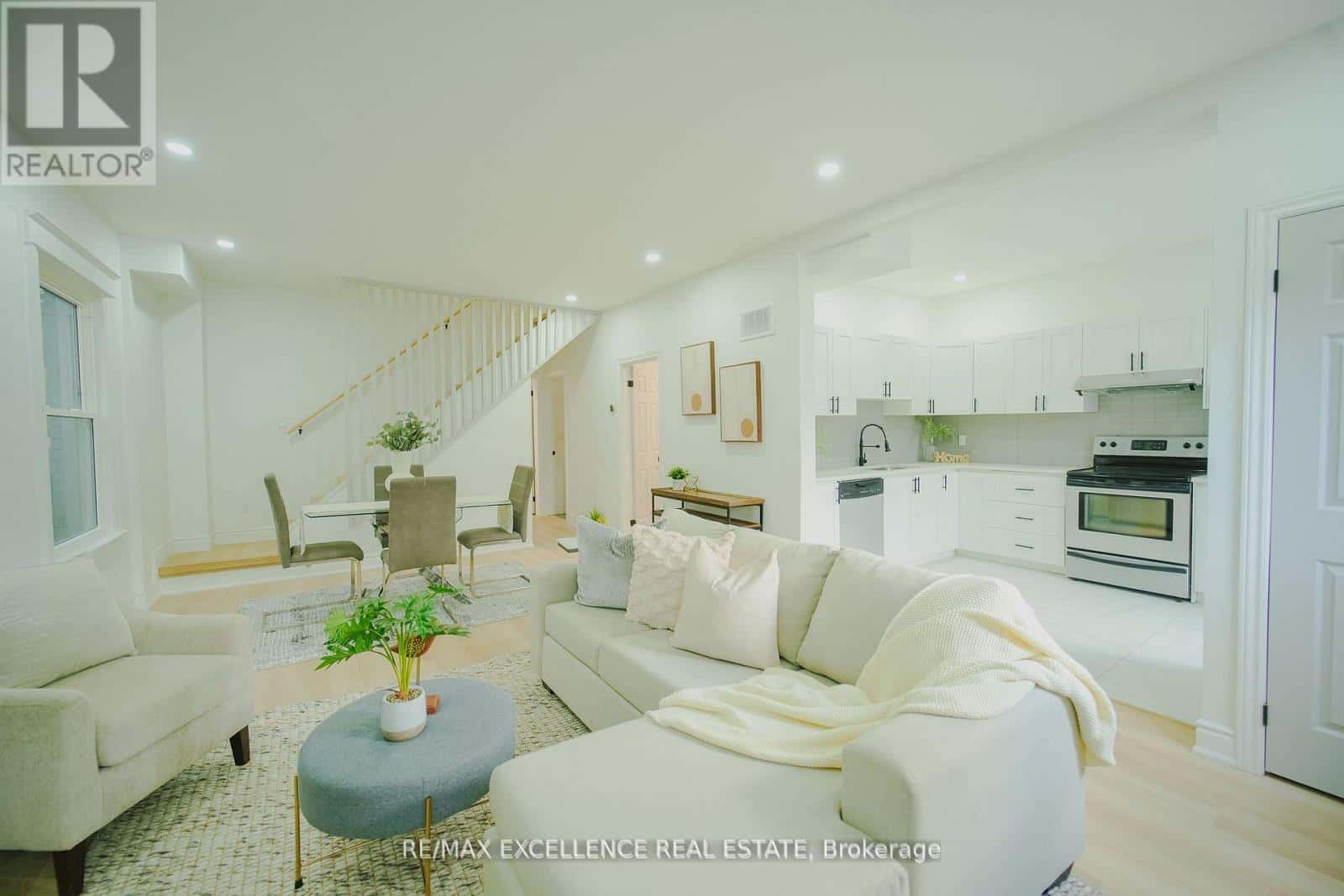 11 EAST 25TH STREET — Hamilton (Eastmount), Ontario - Photo 4 of 26