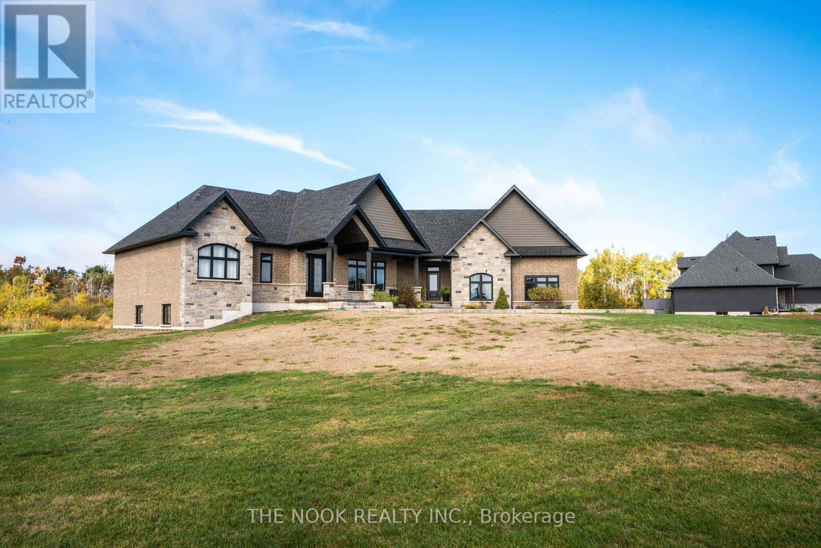 46 WESTLAKE COURT — Kawartha Lakes (Fenelon), Ontario - Photo 2 of 51