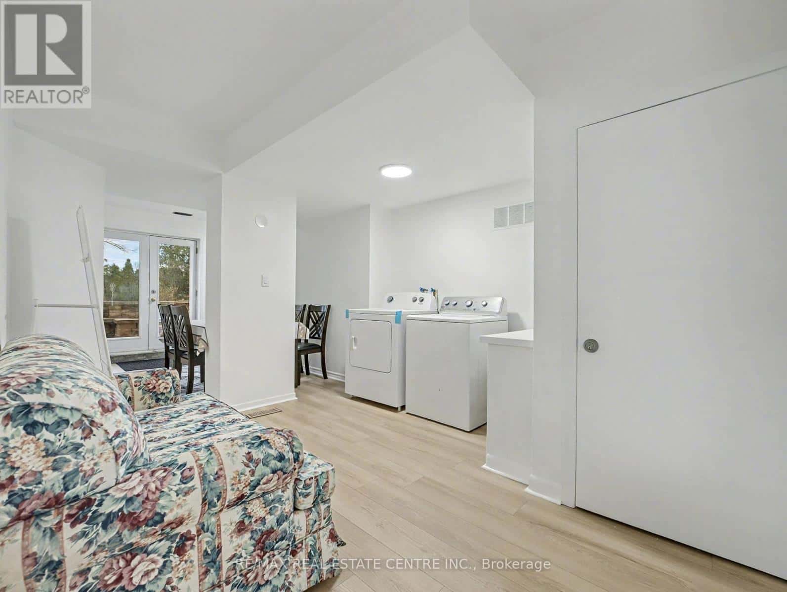 GROUND FLOOR - 19 VERONA PLACE — Hamilton (Buchanan), Ontario - Photo 4 of 23