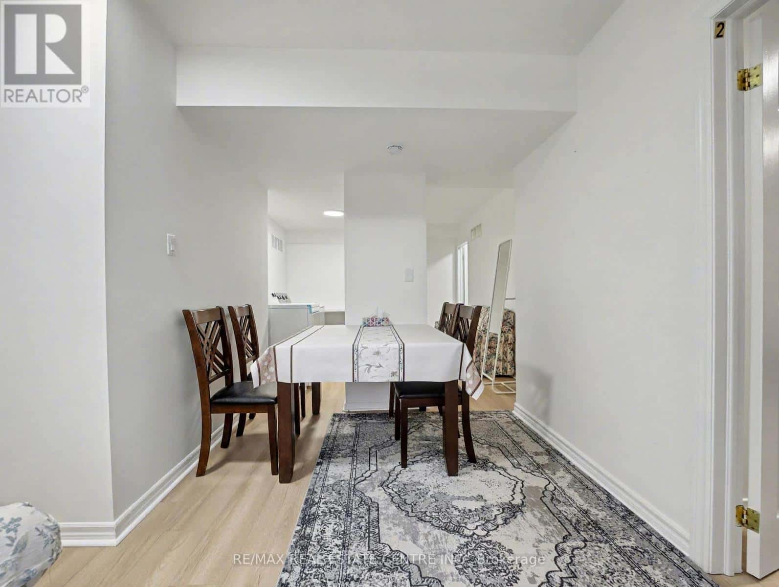 GROUND FLOOR - 19 VERONA PLACE — Hamilton (Buchanan), Ontario - Photo 5 of 23