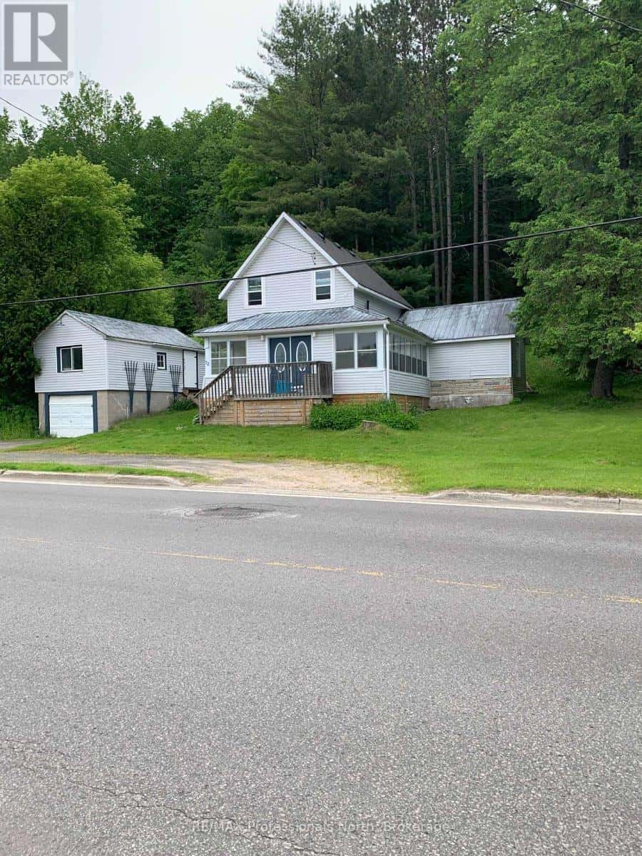 72 BOBCAYGEON ROAD — Minden Hills (Lutterworth), Ontario - Photo 3 of 32