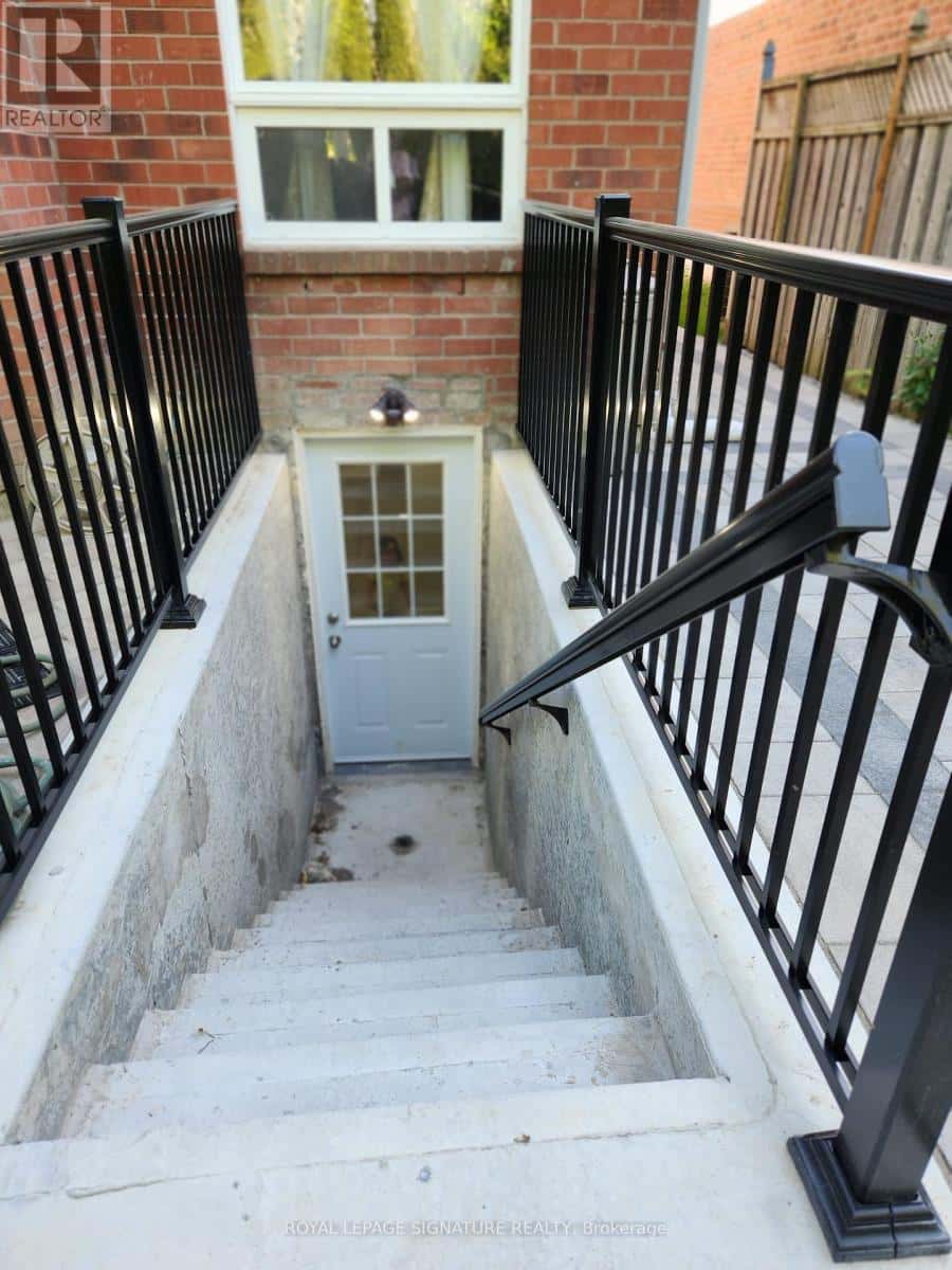 BSMT - 1576 MAJOR OAKS DRIVE — Pickering (Brock Ridge), Ontario - Photo 2 of 9